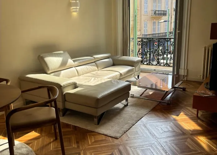 Isola * Ментона